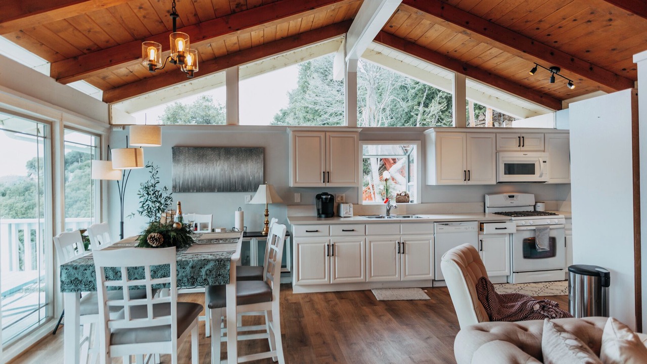Photo of Kitchen in Crestline