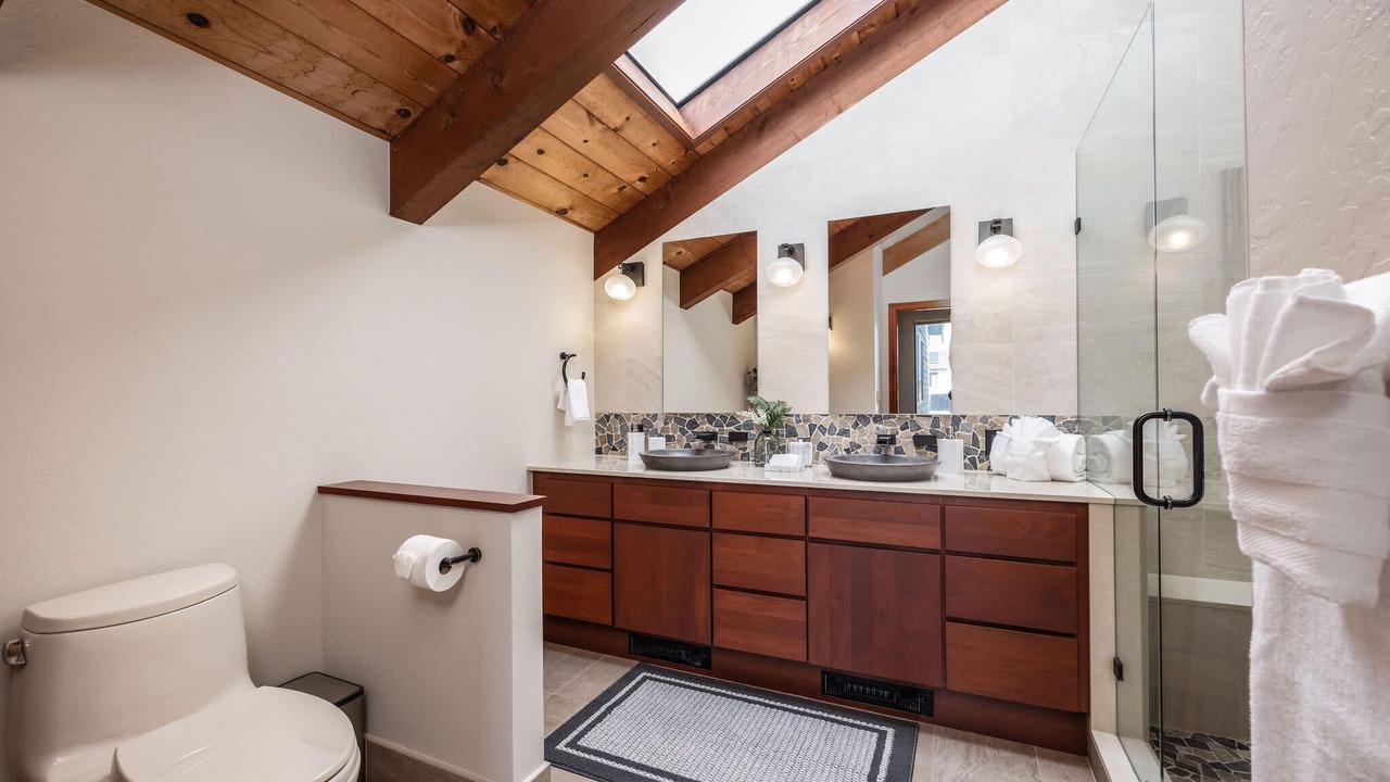 Photo of Bathroom in Moss Beach