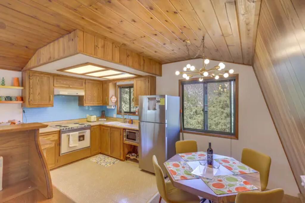 Photo of Kitchen in Pine Mountain Club