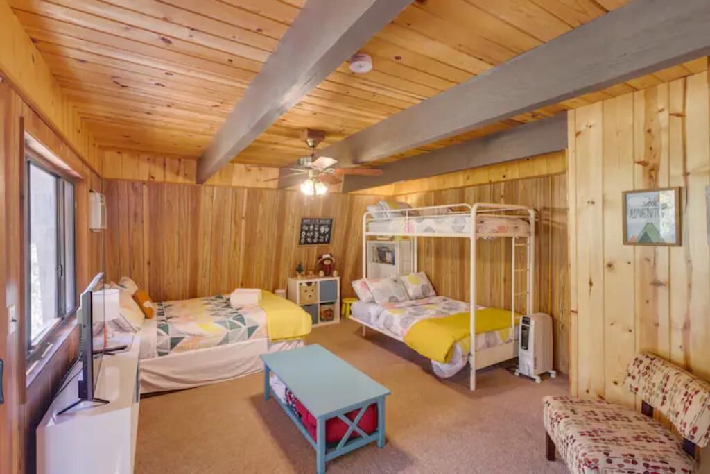 Photo of Bedroom in Pine Mountain Club