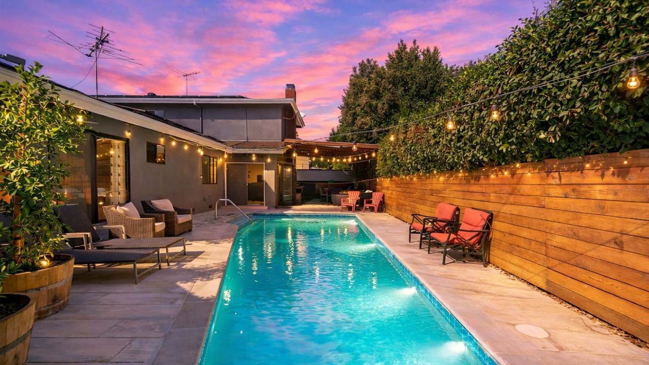 Photo of Outdoor in Valley Village