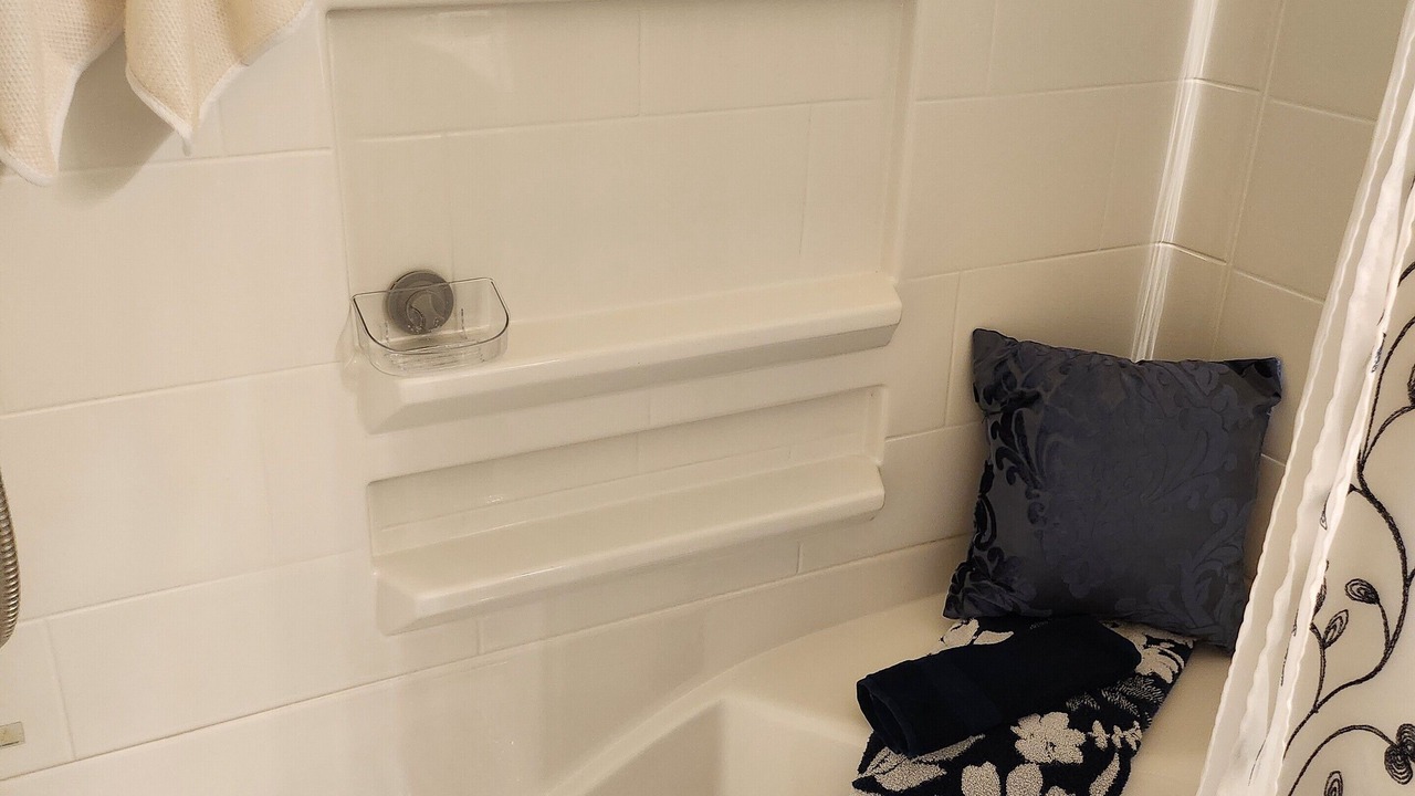 Photo of Bathroom in Prescott Valley Units