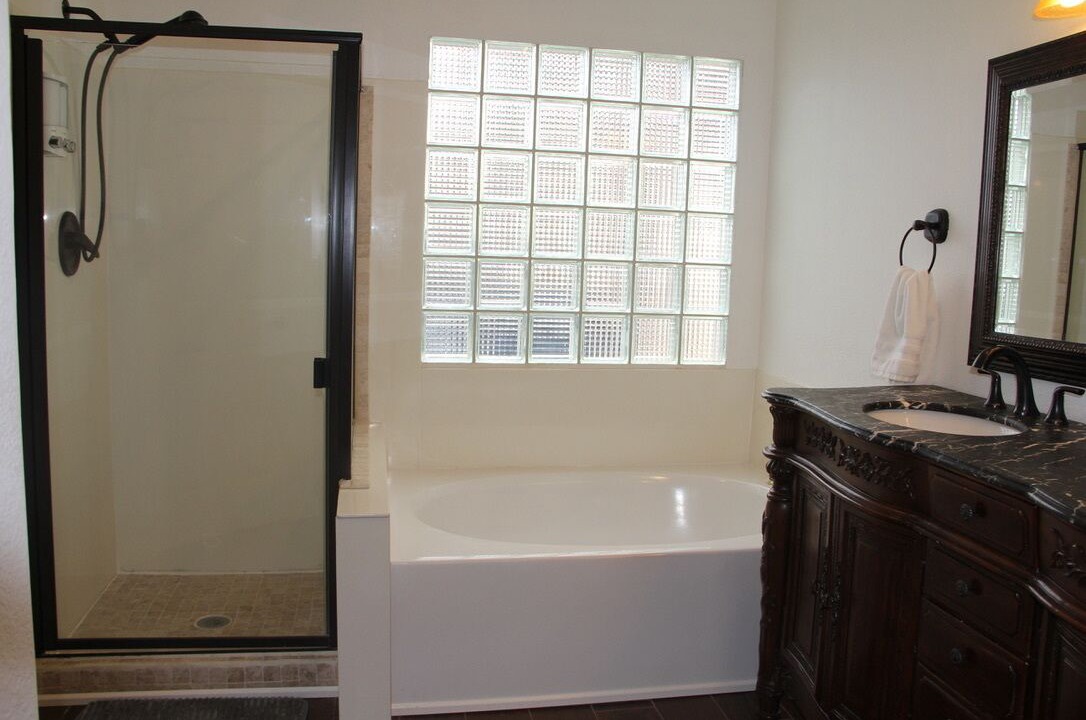 Photo of Bathroom in Val Vista Lakes
