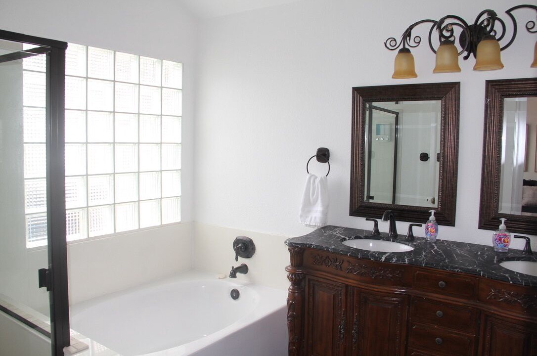 Photo of Bathroom in Val Vista Lakes