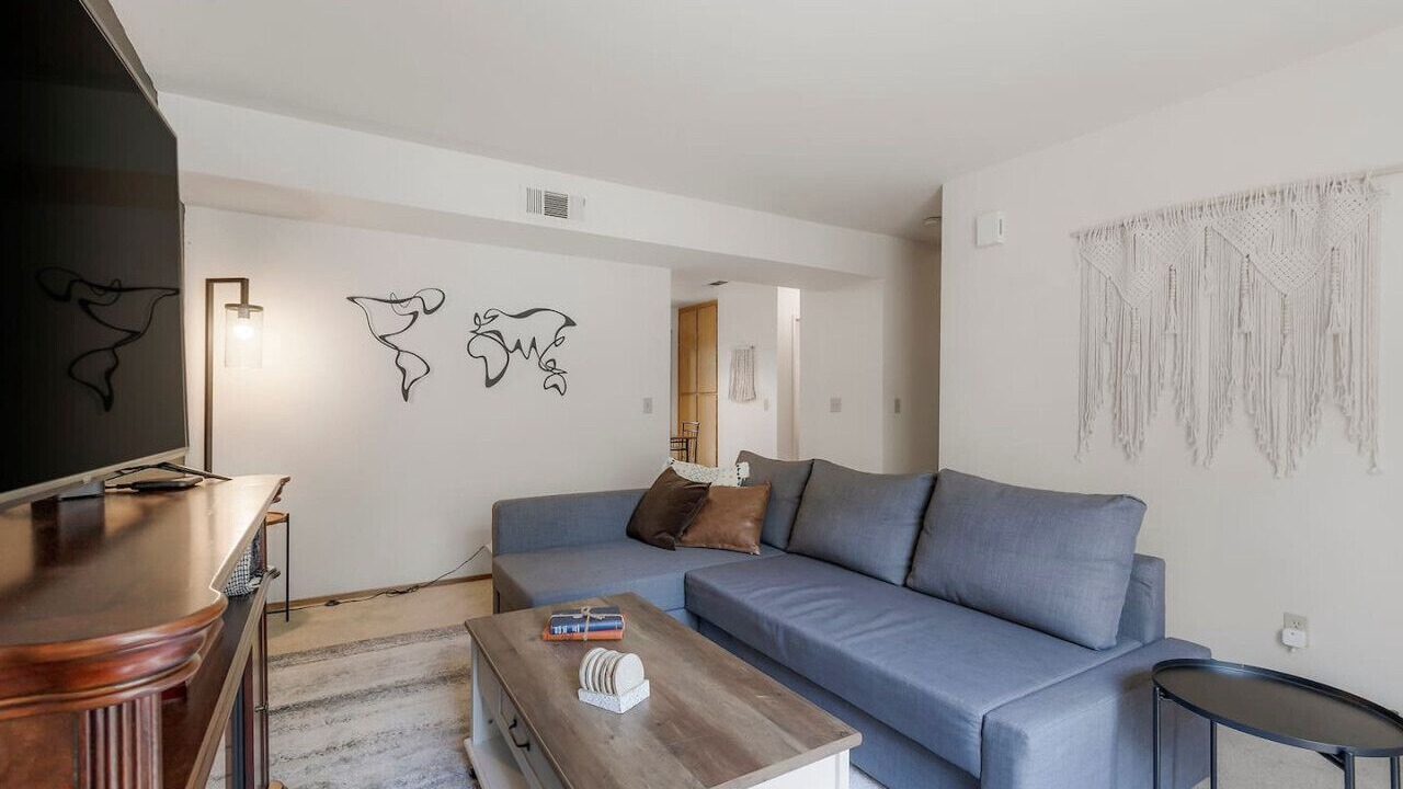 Photo of Livingroom in Chico