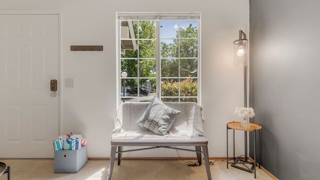 Photo of Livingroom in Chico