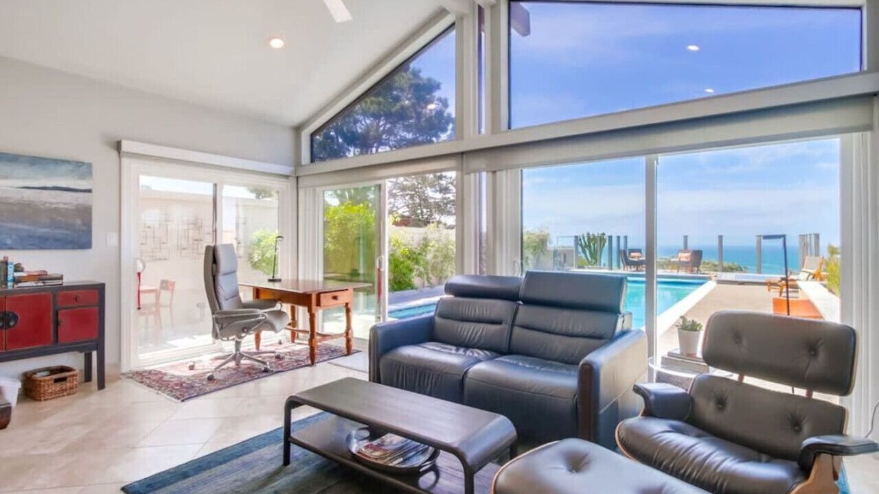 Photo of Livingroom in Del Mar Heights