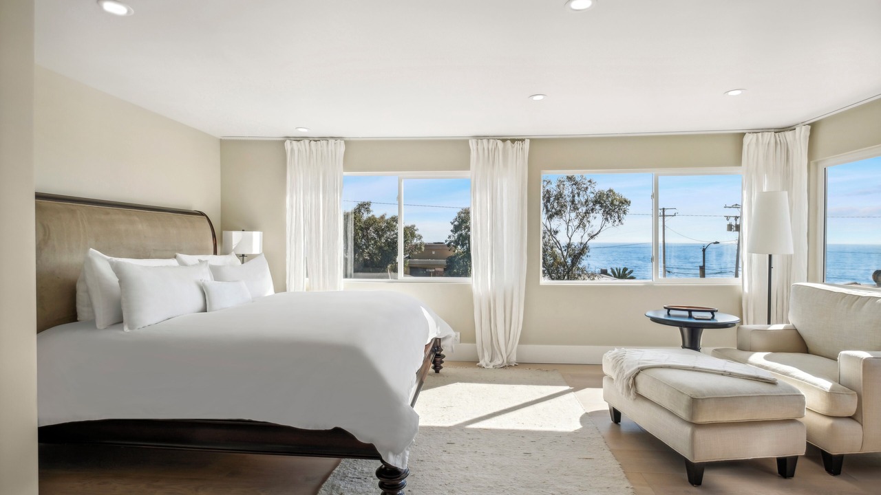 Photo of Bedroom in Laguna Beach
