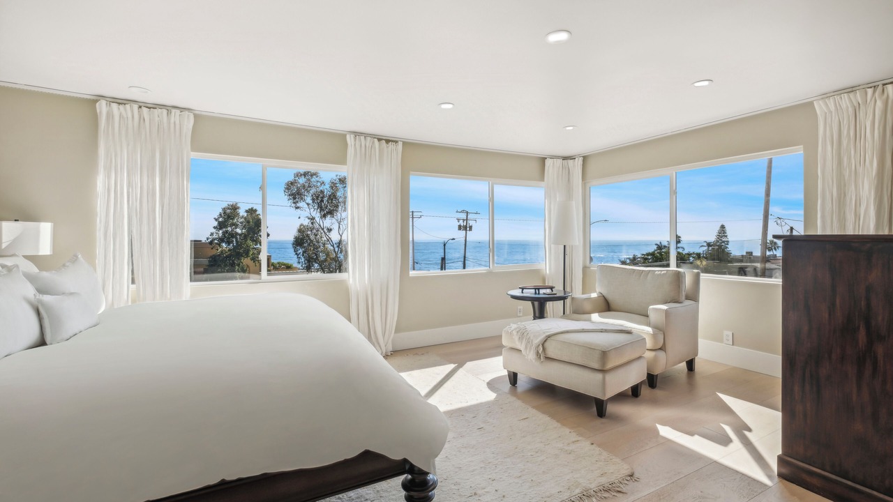 Photo of Bedroom in Laguna Beach