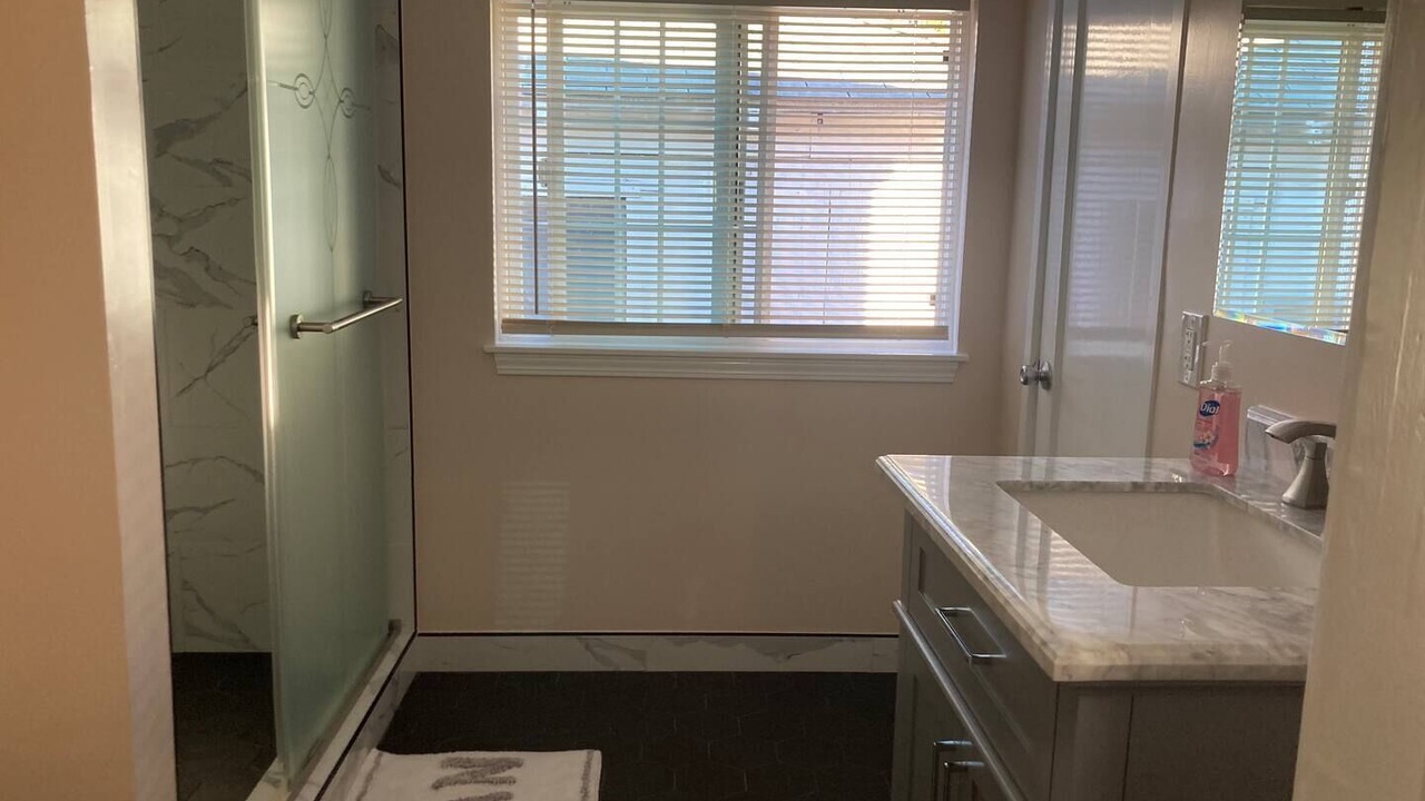 Photo of Bathroom in East Palo Alto