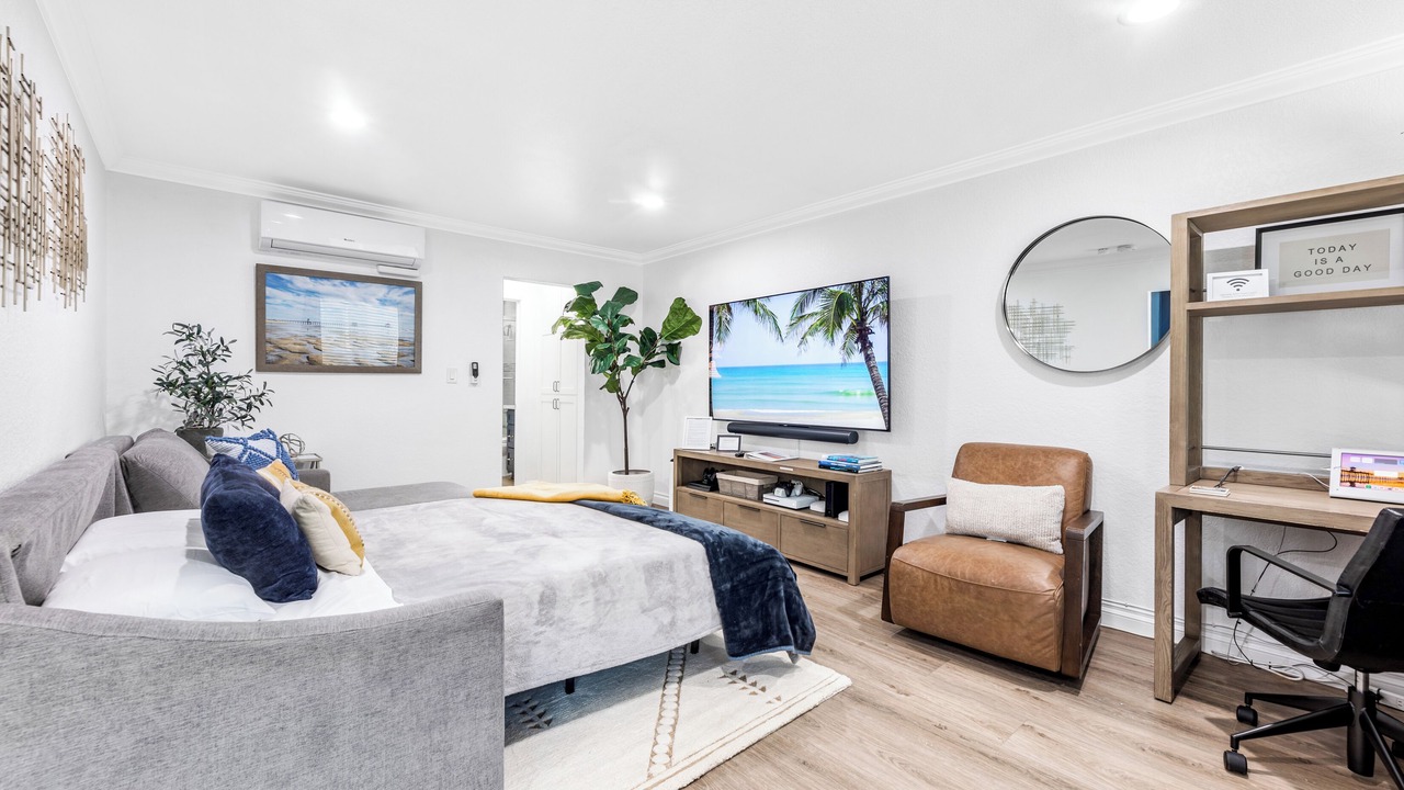 Photo of Bedroom in Huntington Beach