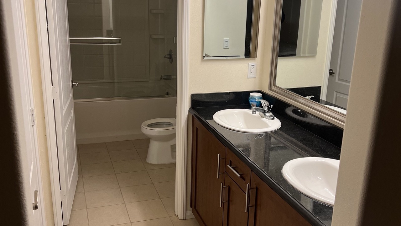 Photo of Bathroom in Downtown Los Angeles