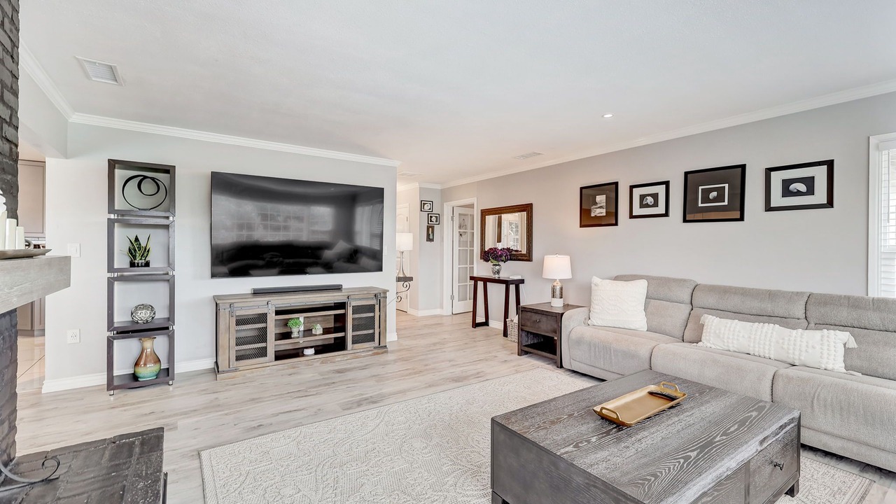 Photo of Livingroom in Spring Valley
