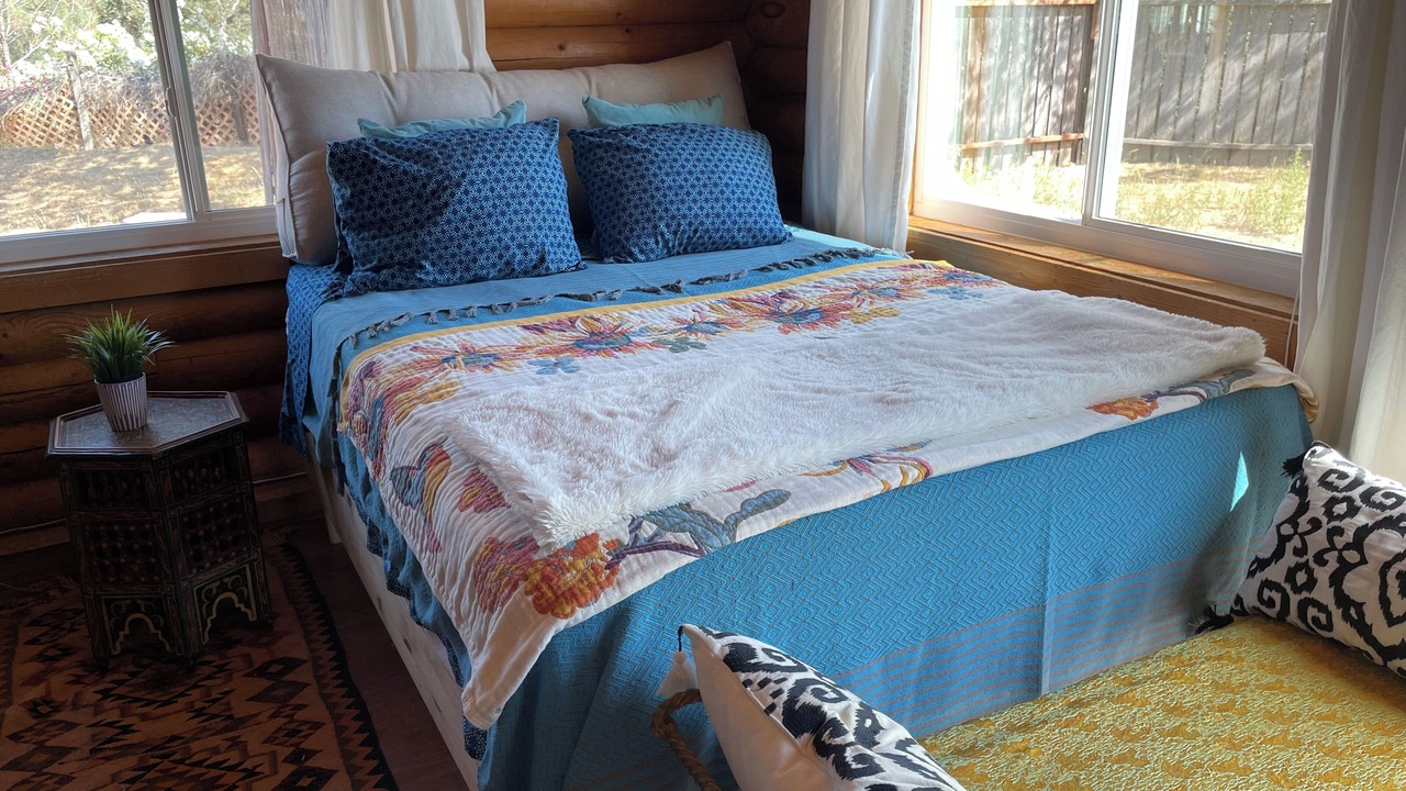 Photo of Bedroom in Yosemite Lakes