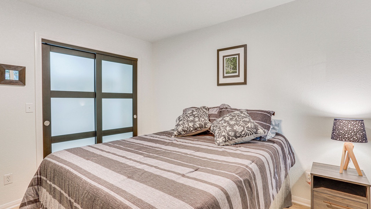 Photo of Bedroom in Crestline