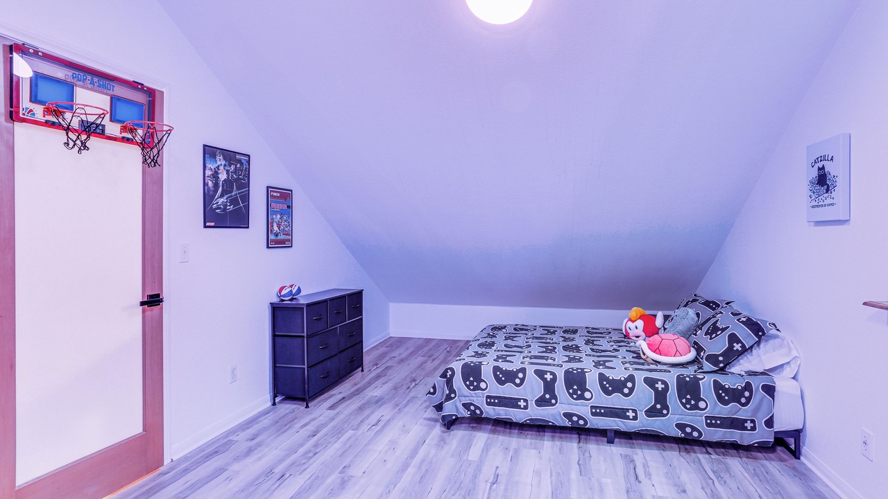 Photo of Bedroom in Crestline