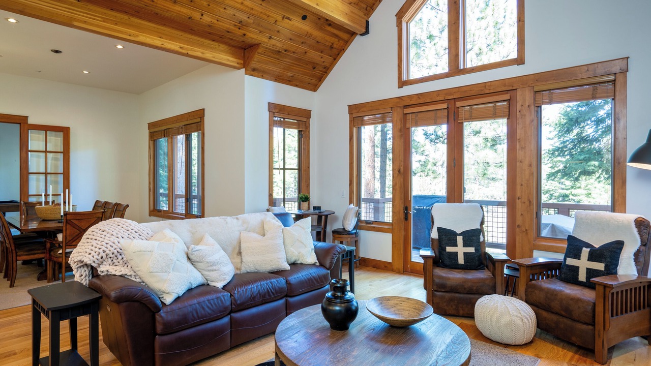 Photo of Livingroom in Truckee