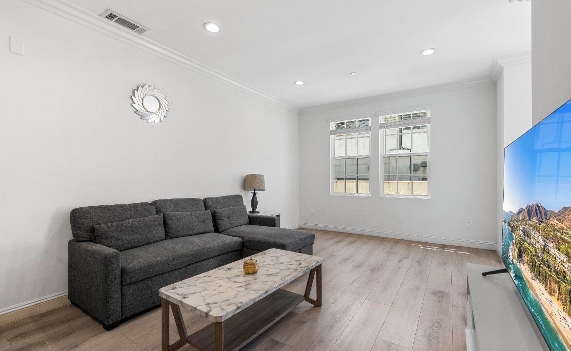 Photo of Livingroom in Pasadena