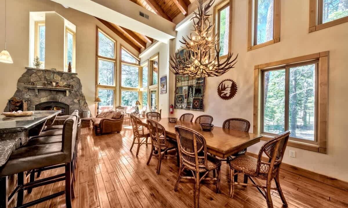 Photo of Livingroom in Truckee