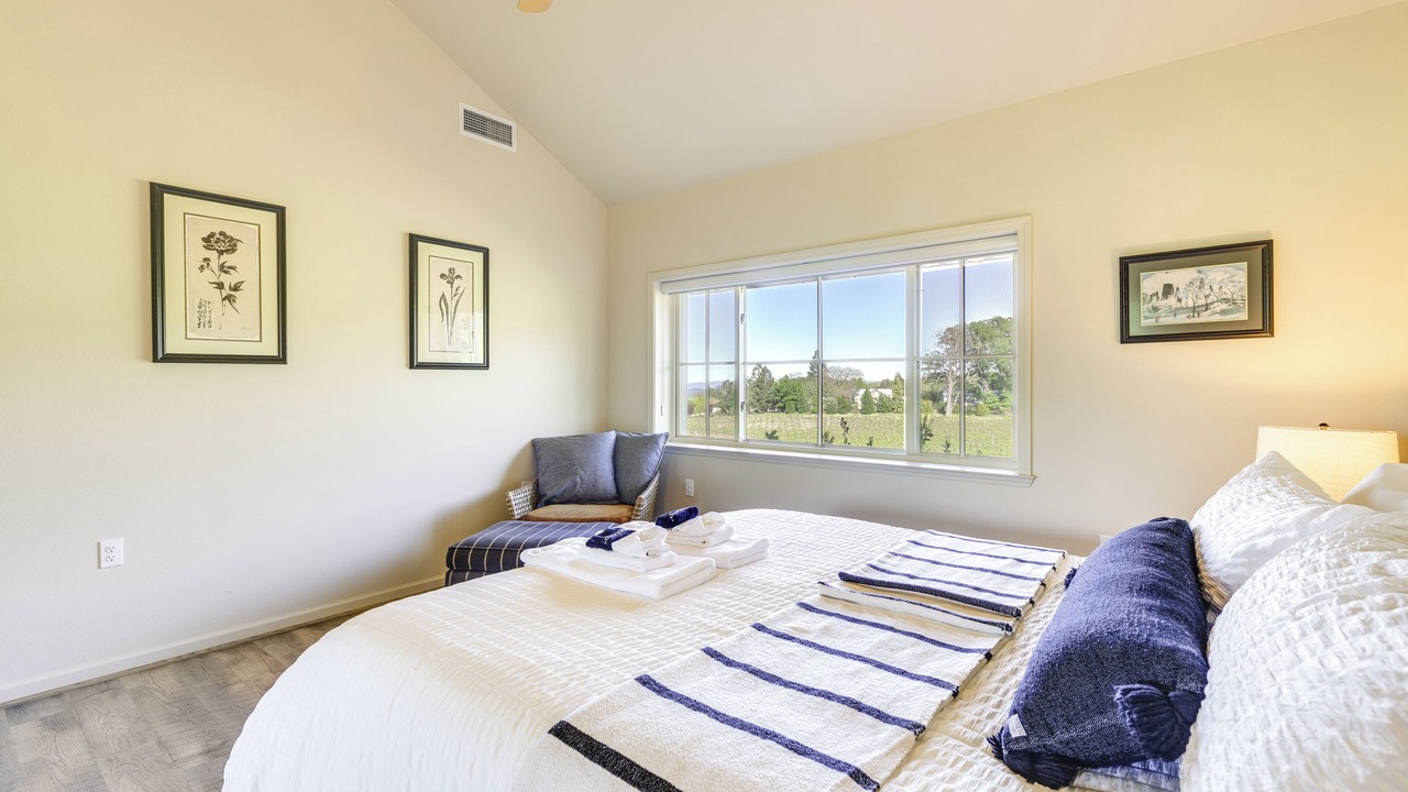 Photo of Bedroom in Kelseyville