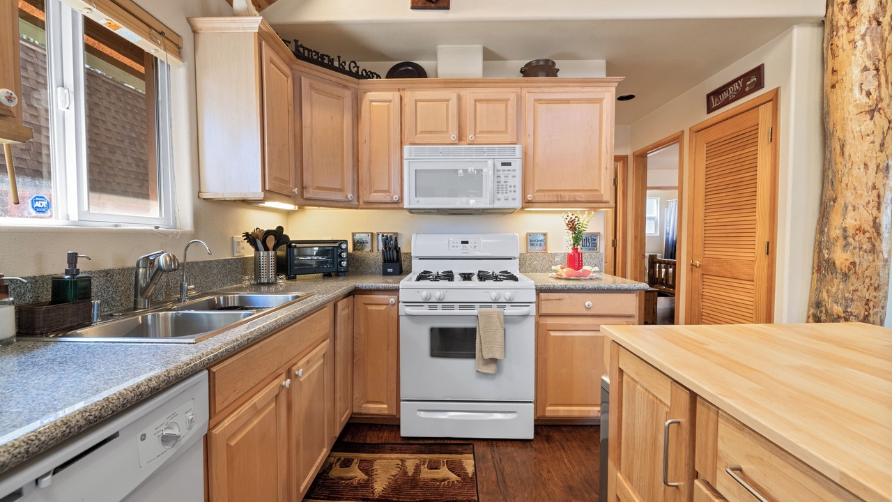 Photo of Kitchen in Big Bear City