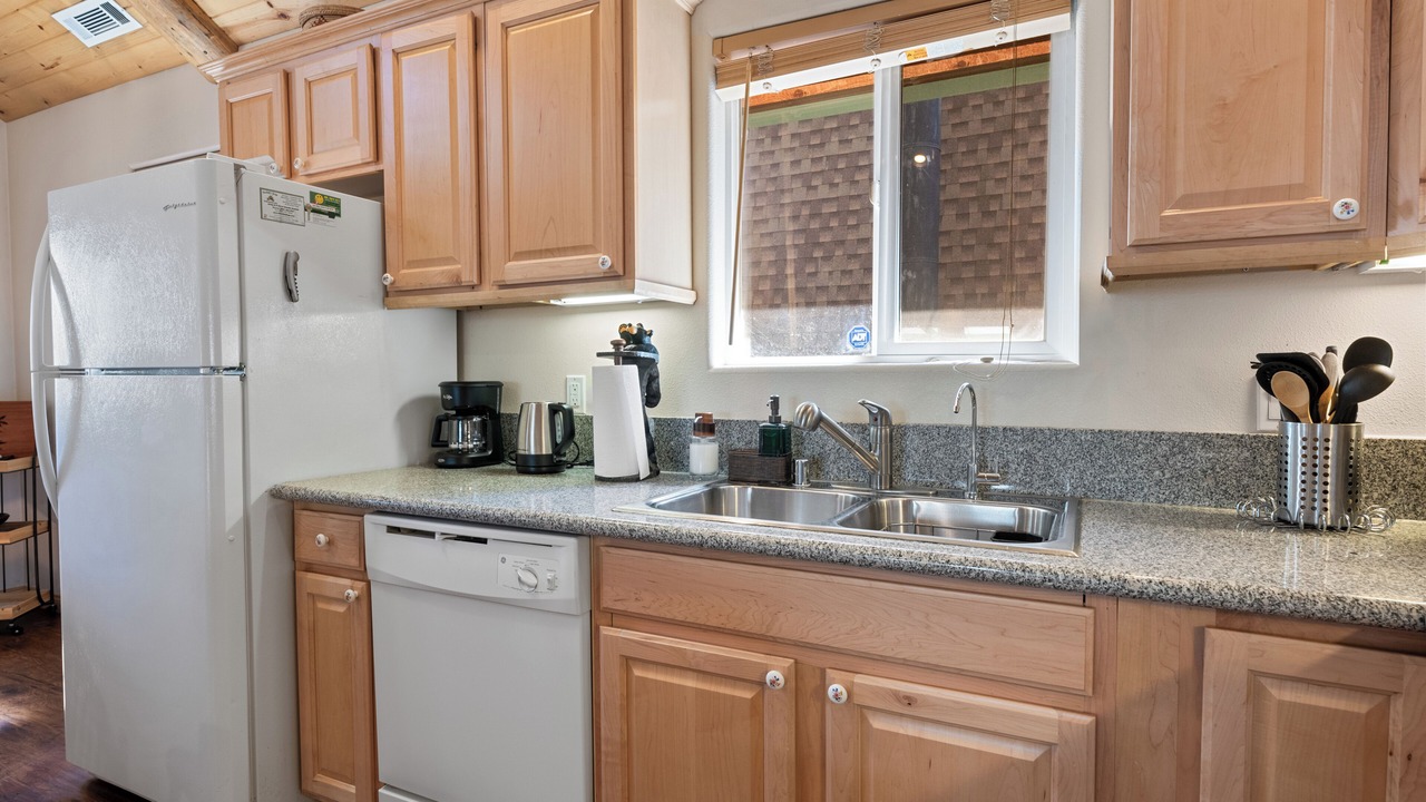 Photo of Kitchen in Big Bear City