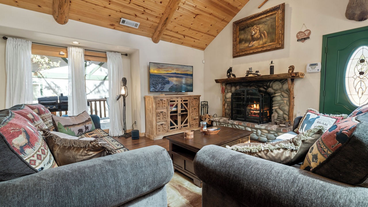 Photo of Livingroom in Big Bear City