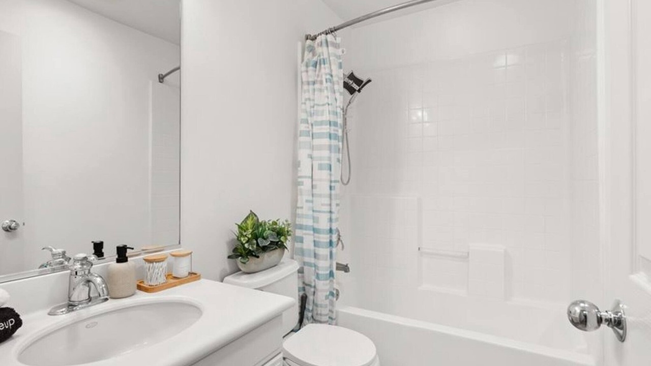 Photo of Bathroom in Woodbury