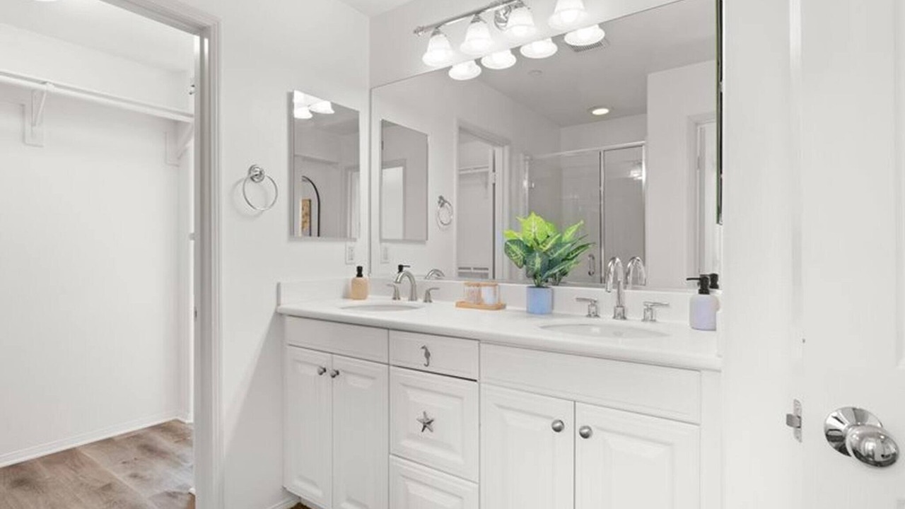 Photo of Bathroom in Woodbury