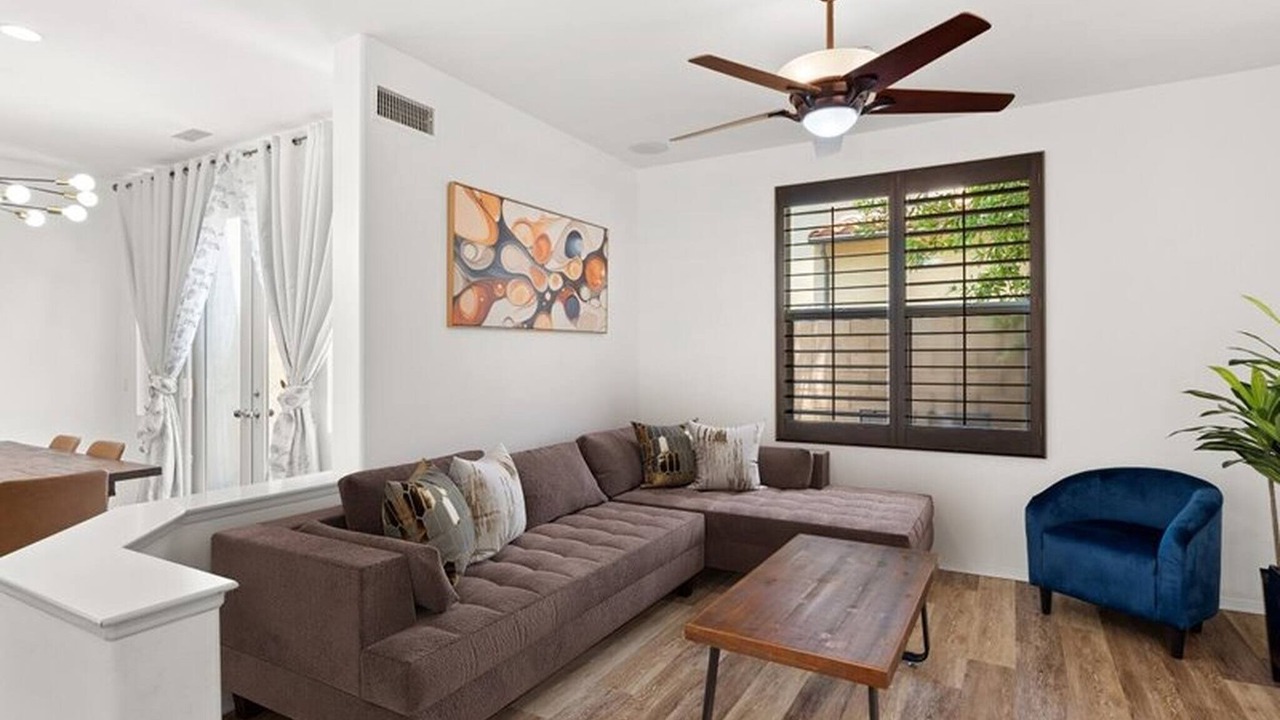 Photo of Livingroom in Woodbury