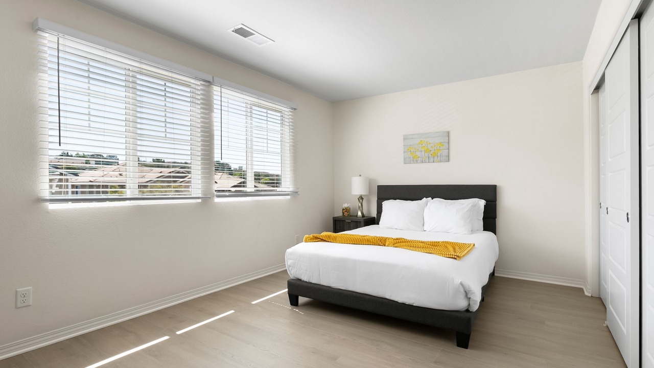 Photo of Bedroom in Allied Gardens