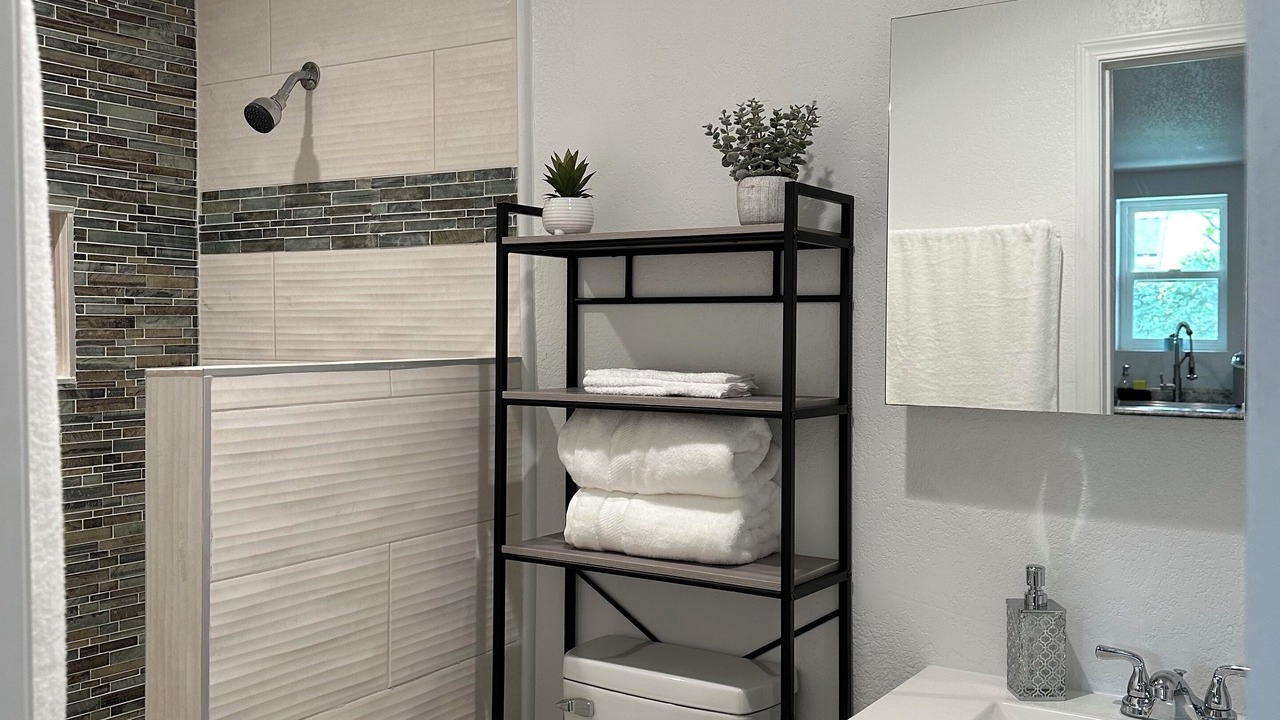 Photo of Bathroom in Orange
