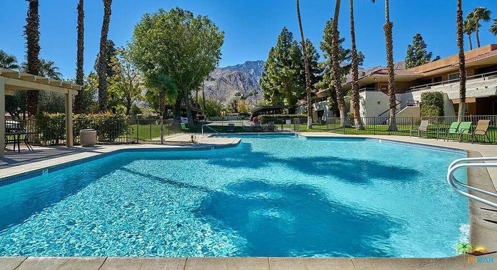 Photo of Outdoor in Racquet Club West