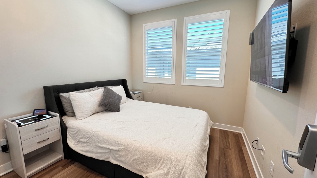Photo of Bedroom in Anaheim Resort