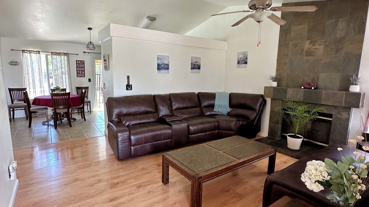 Photo of Livingroom in Yuba City