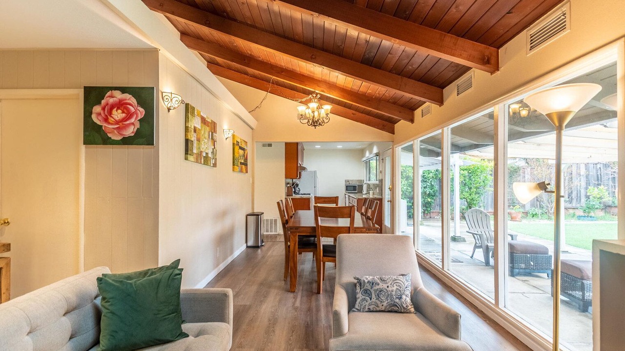 Photo of Livingroom in Mountain View