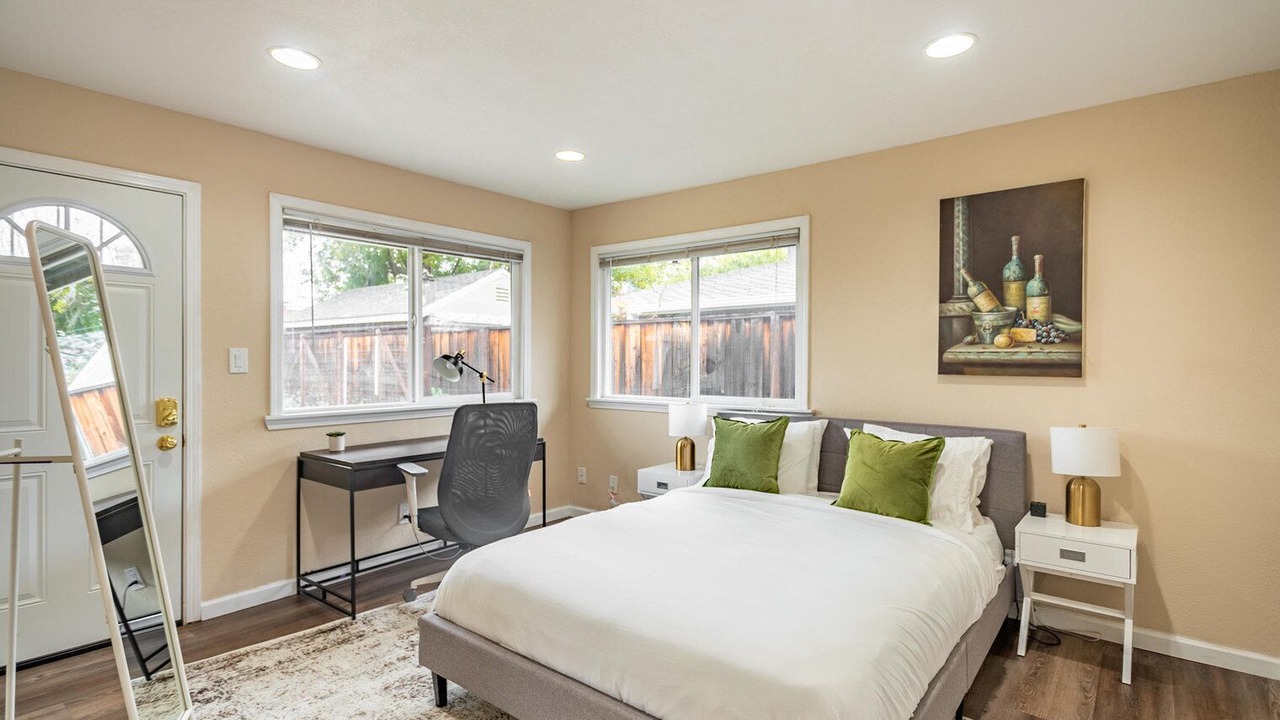 Photo of Bedroom in Mountain View