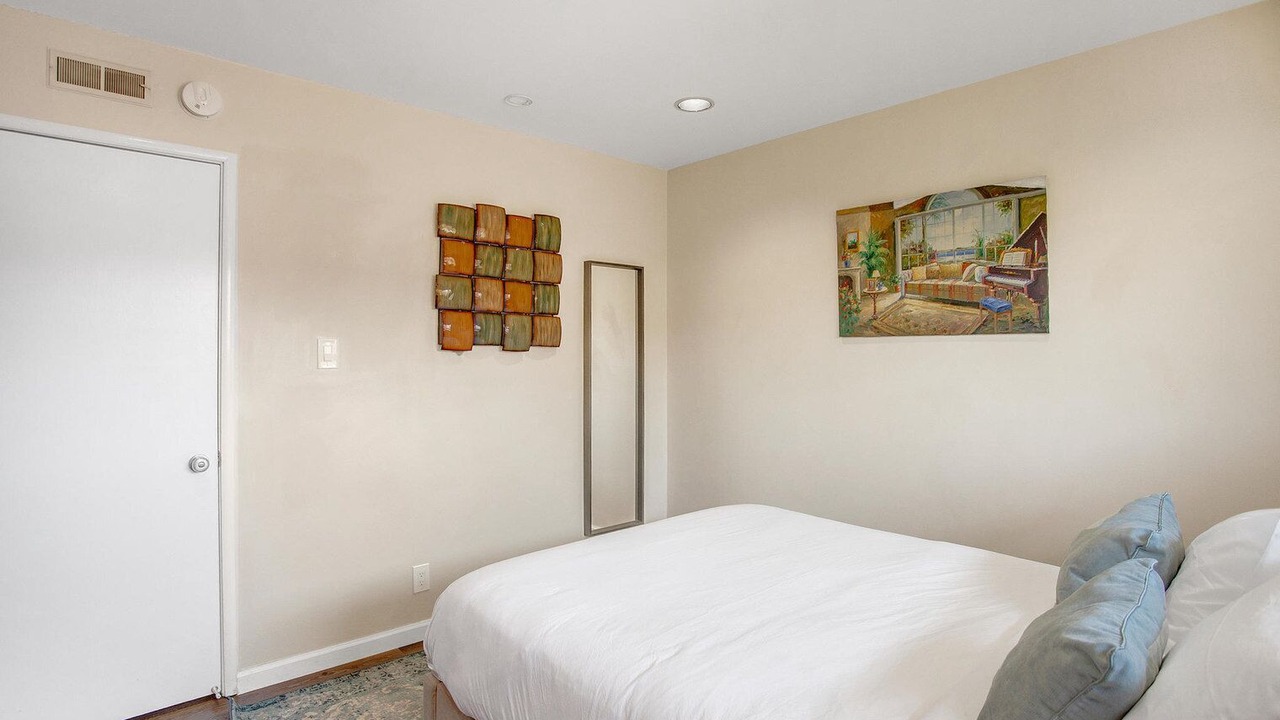 Photo of Bedroom in Mountain View