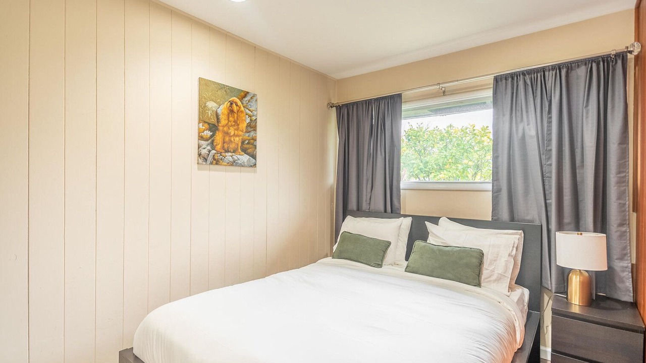 Photo of Bedroom in Mountain View