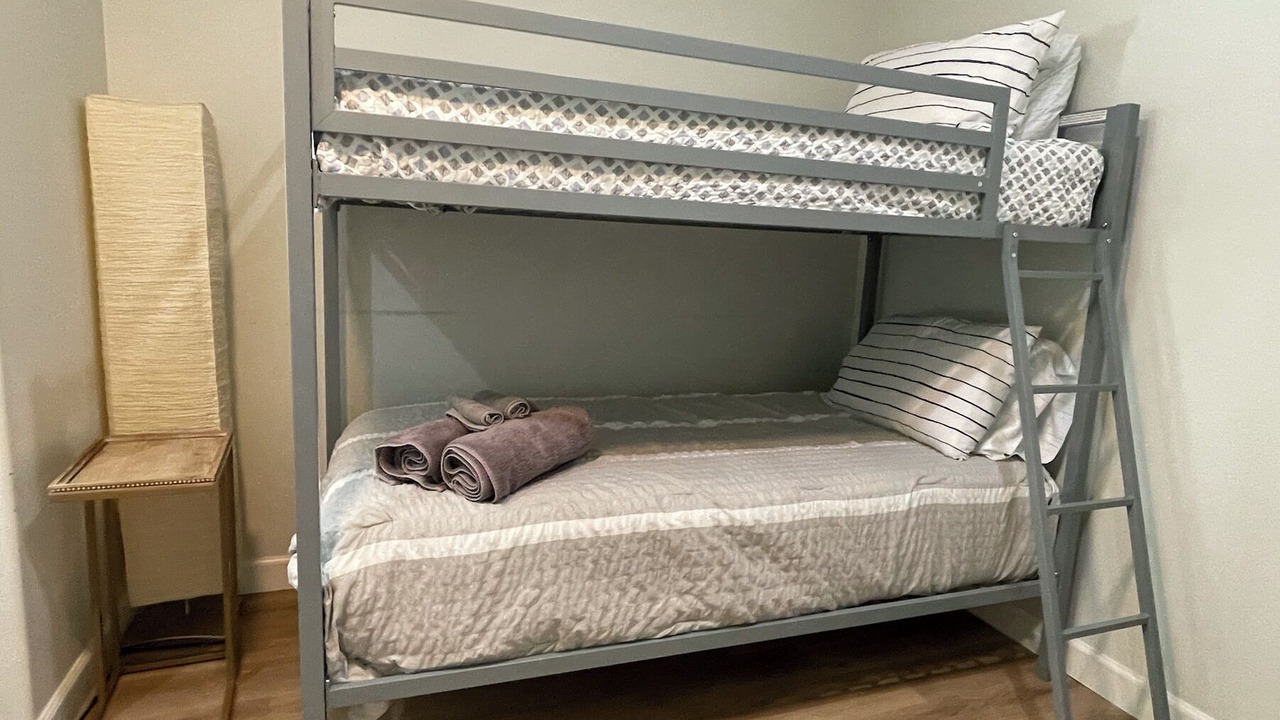 Photo of Bedroom in Midway City