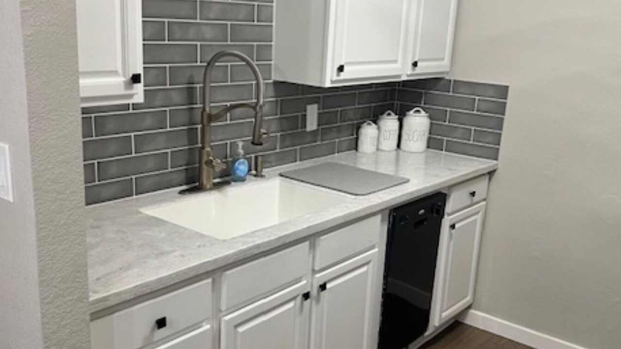 Photo of Kitchen in Scottsdale Estates Six