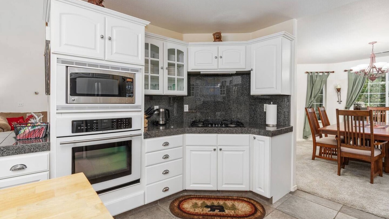 Photo of Kitchen in Shaver Lake