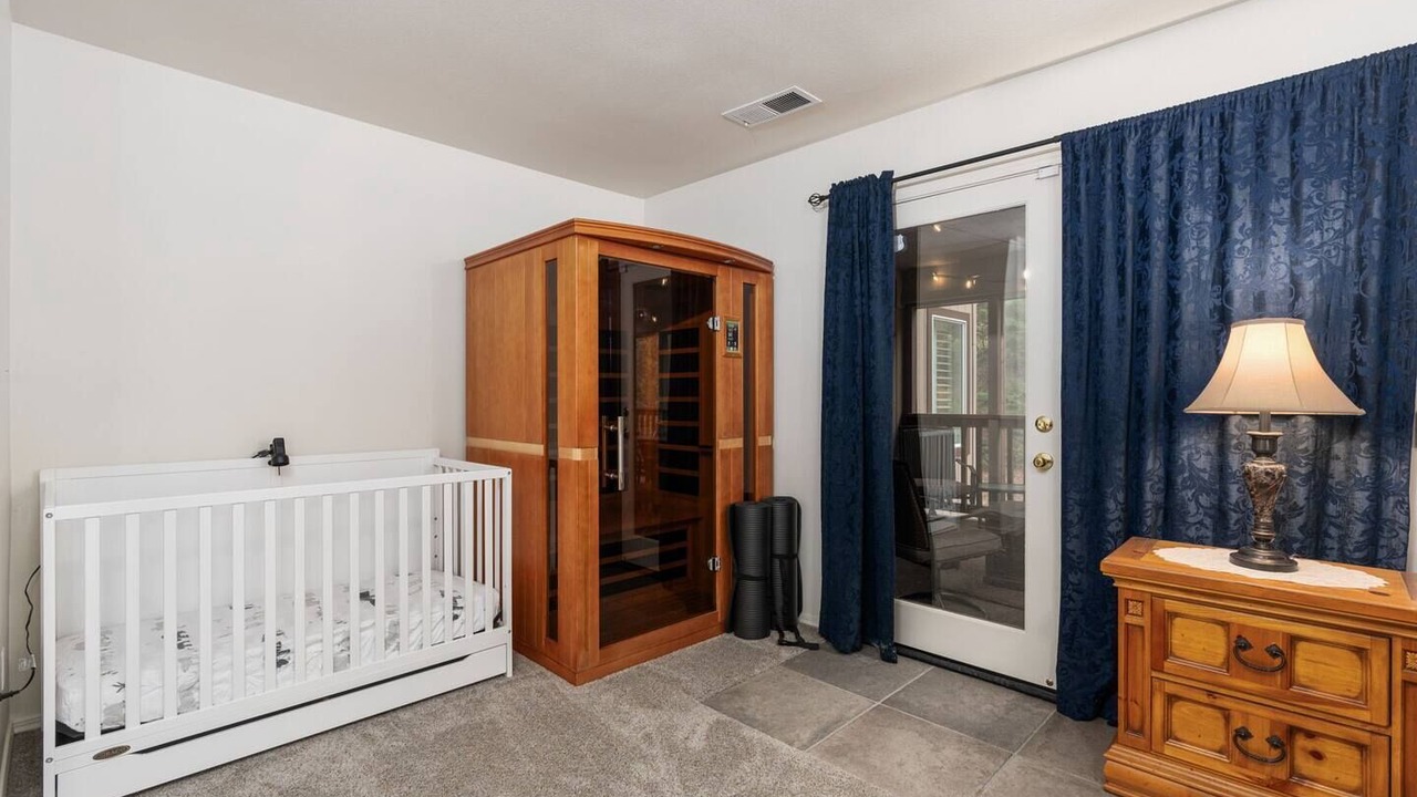 Photo of Bedroom in Shaver Lake