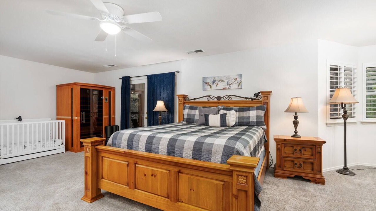 Photo of Bedroom in Shaver Lake