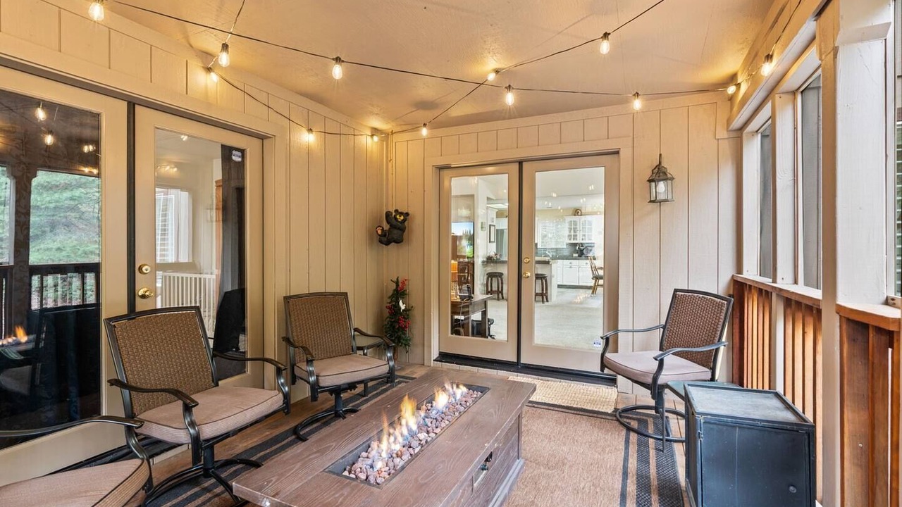Photo of Patio Balcony in Shaver Lake