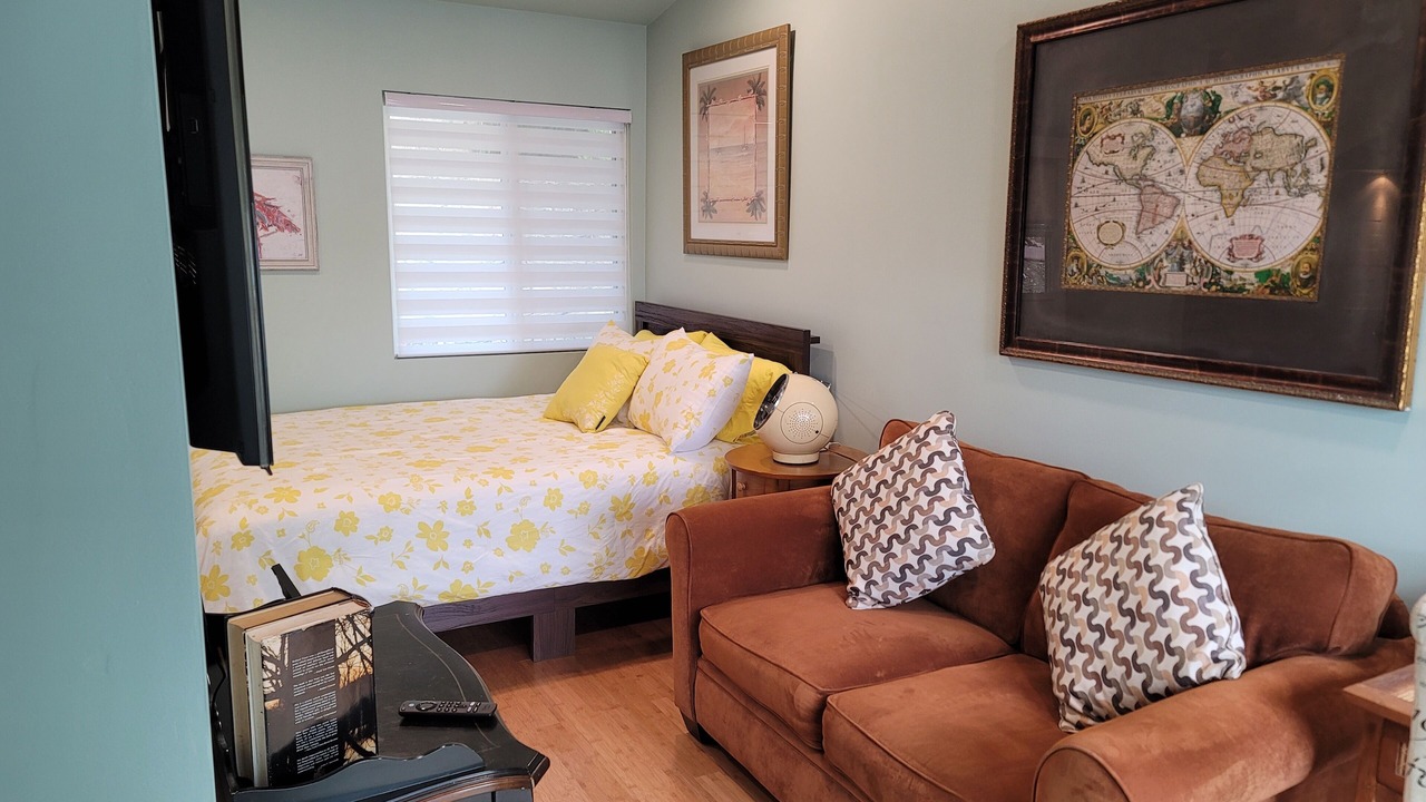 Photo of Bedroom in La Puente