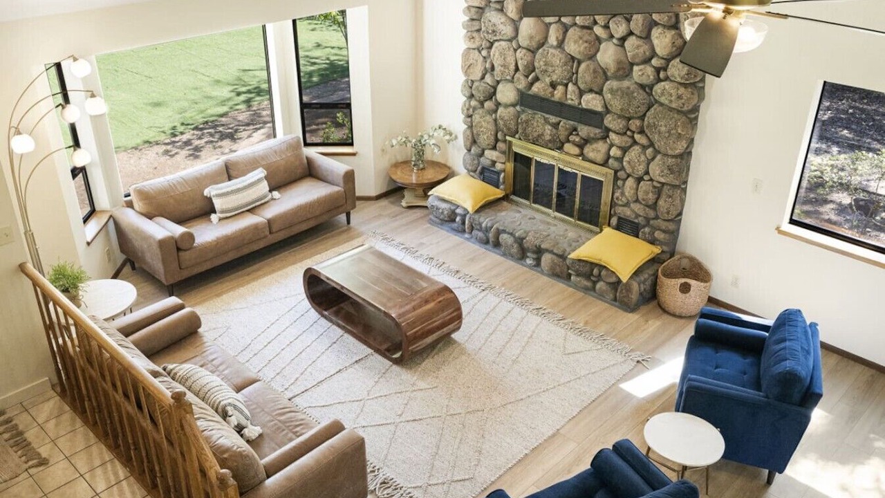 Photo of Livingroom in Chico