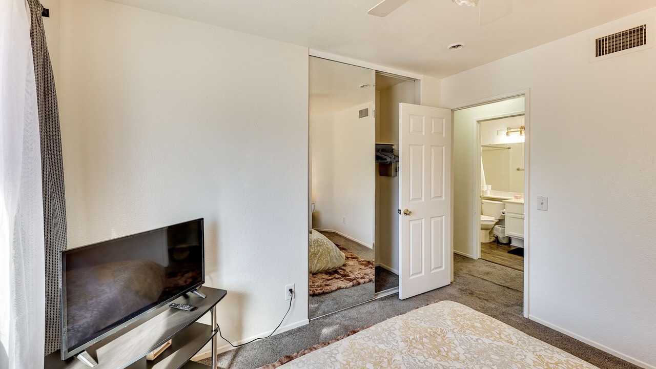 Photo of Bedroom in Lake Elsinore