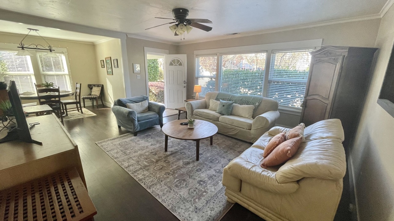 Photo of Livingroom in Chico