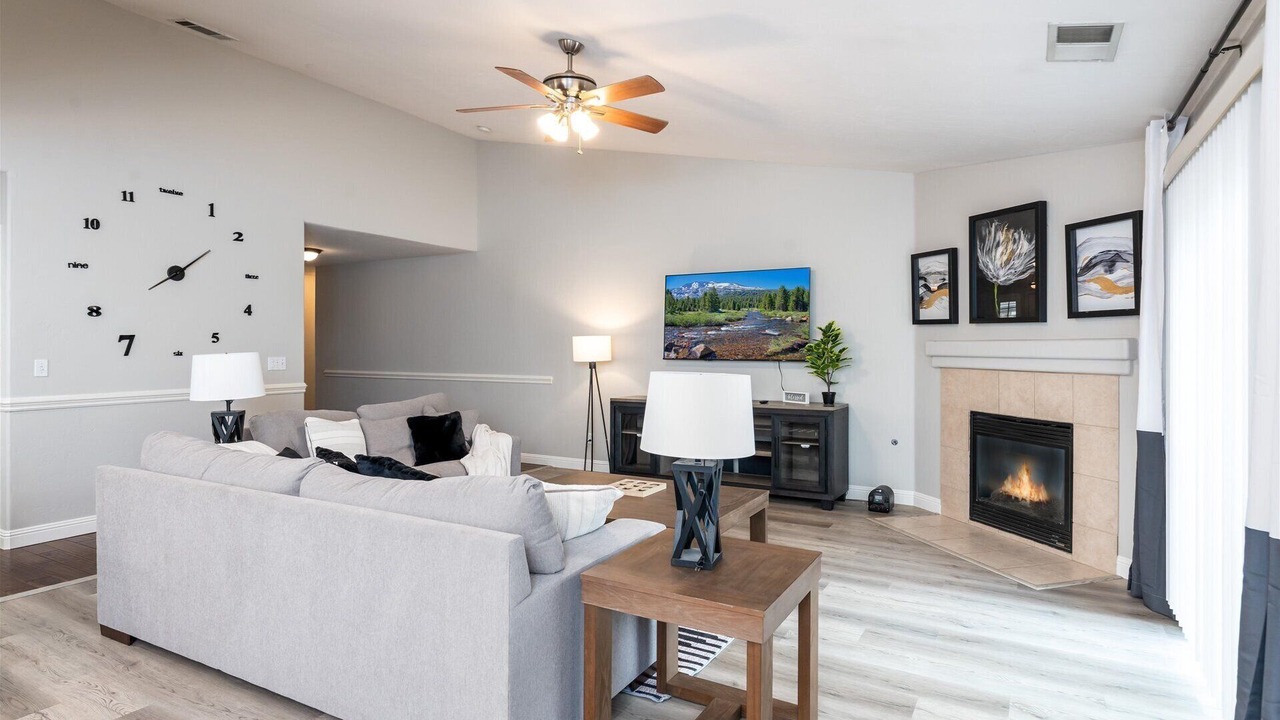 Photo of Livingroom in Roosevelt